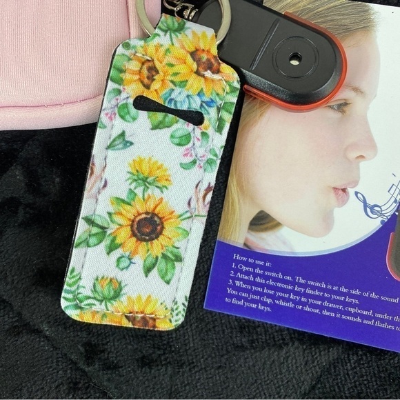 Water Bottle Pocket Key Finder Whistle Flashlight Chapstick Holder Compass - Picture 7 of 8